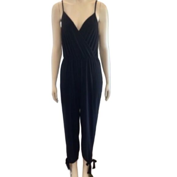 One-piece Sleeveless Jumpsuit M New - Picture 1 of 6